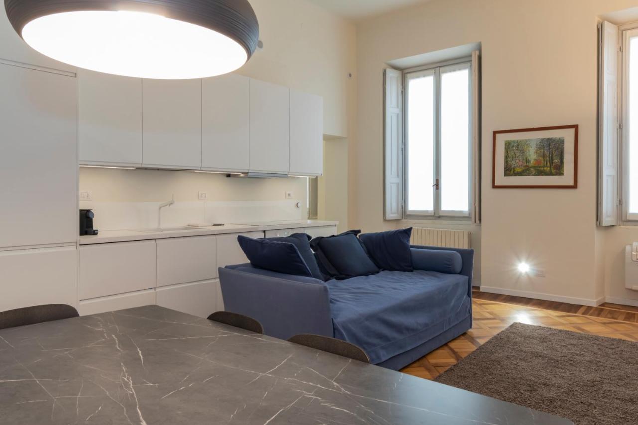 Luxury Apartment Near Duomo Italia 38 Milan Exterior photo
